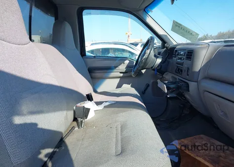 2001 Ford F-250 z USA, uszkodzony, nr VIN 1FTNF21L71ED35110